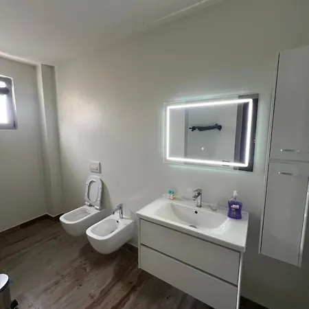 Imperial Πανσιόν Vlorë