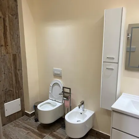 ゲストハウス Imperial Vlorë